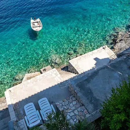 By The Sea Apartment Sobra Exterior photo